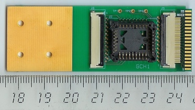 Universal socket adapter